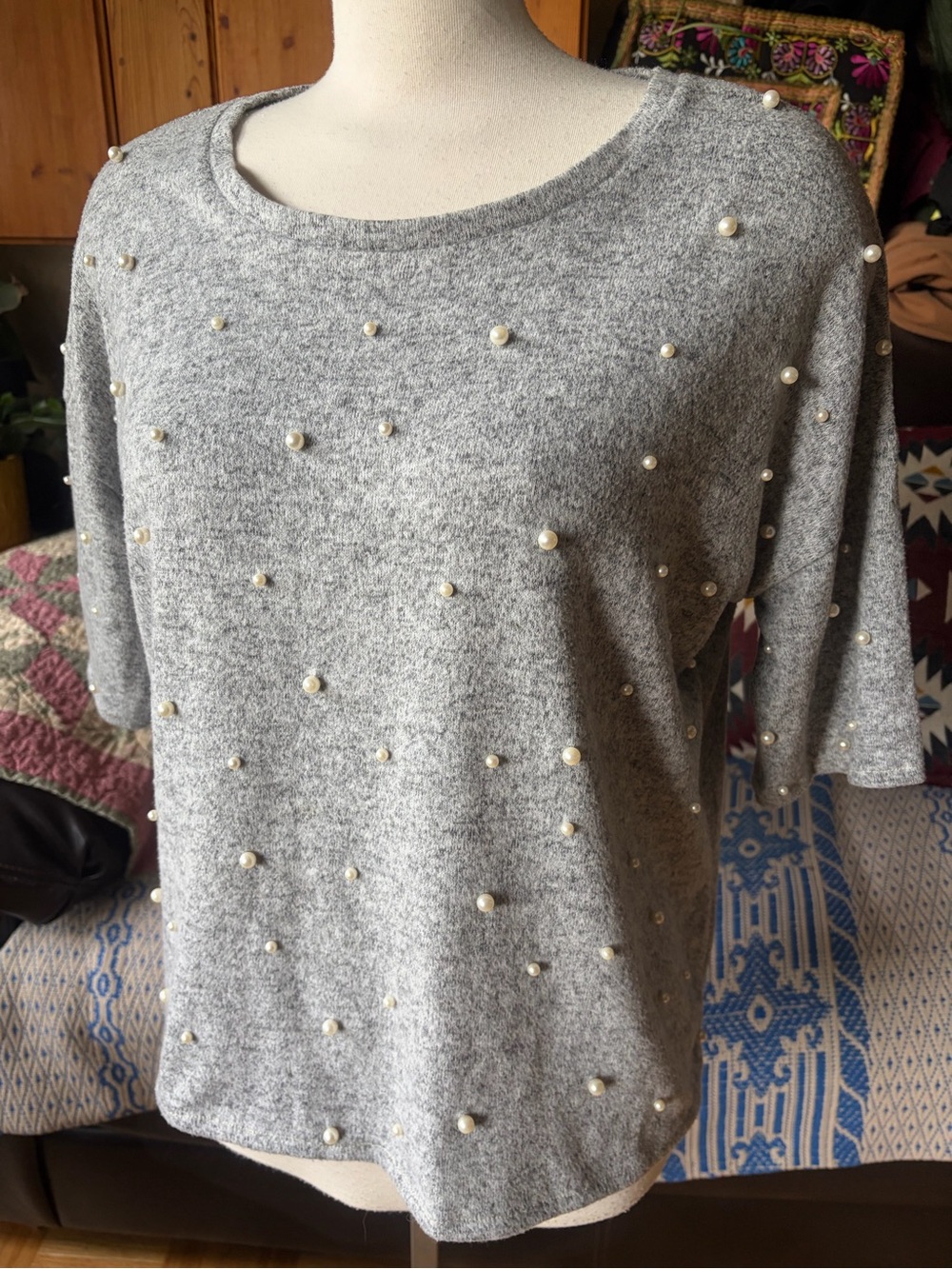 DANTELLE Made in Turkey Pearl-Embellished Soft Gray Women's Short Sleeve Sweater